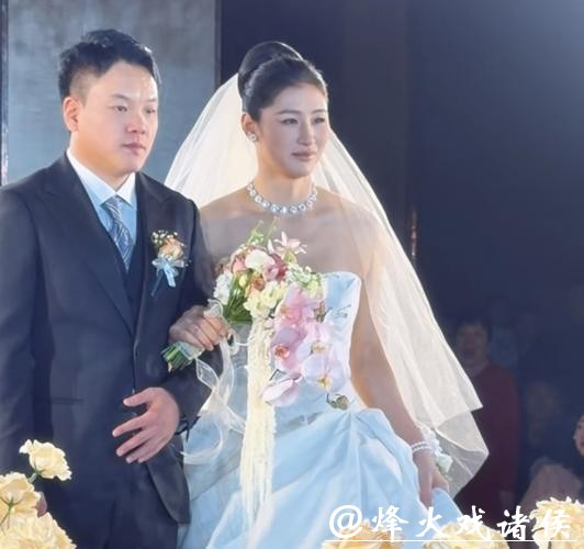 35岁拳击奥运冠军举办婚礼!老公是国家队队医,在赛场浪漫求婚 35岁拳击奥运冠军举办婚礼!老公是国家队队医,在赛场浪漫求婚