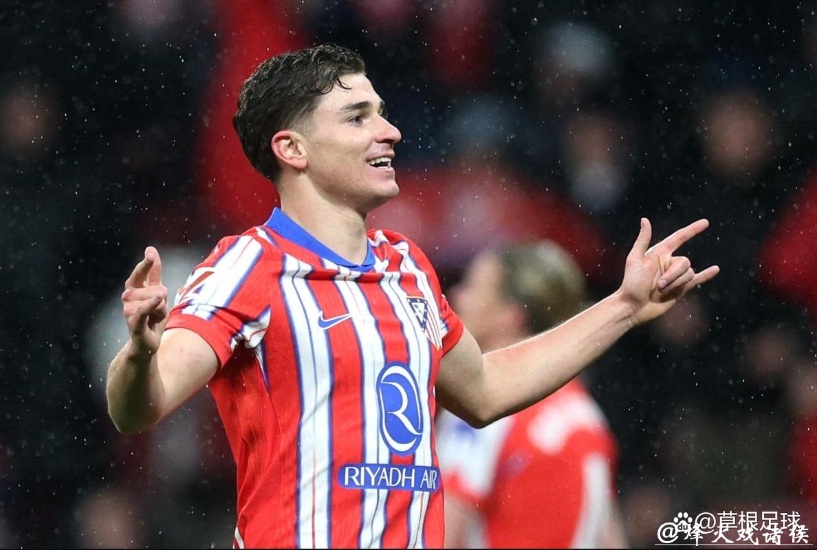 史诗级转会!巴萨1亿求购巨星,新苏亚雷斯引领锋线,天选之子 史诗级转会!巴萨1亿求购巨星,新苏亚雷斯引领锋线,天选之子